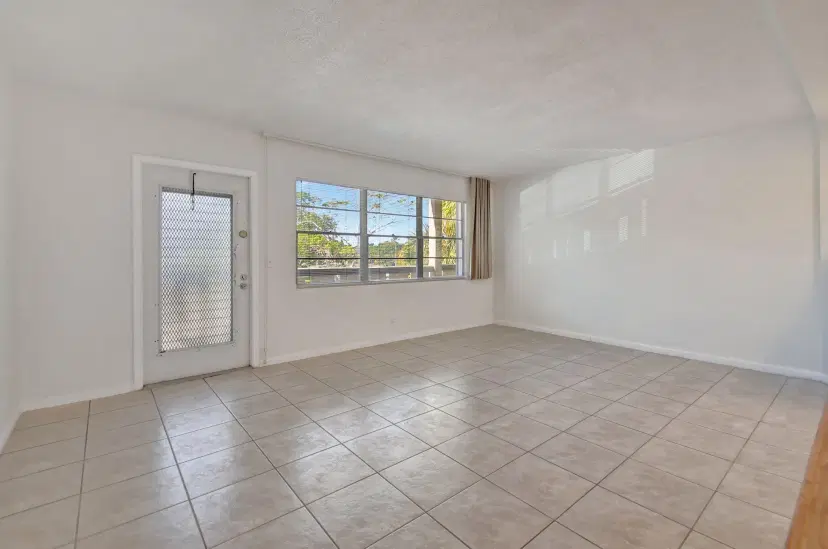 Picture of 2036 Berkshire B, Deerfield Beach FL 33442