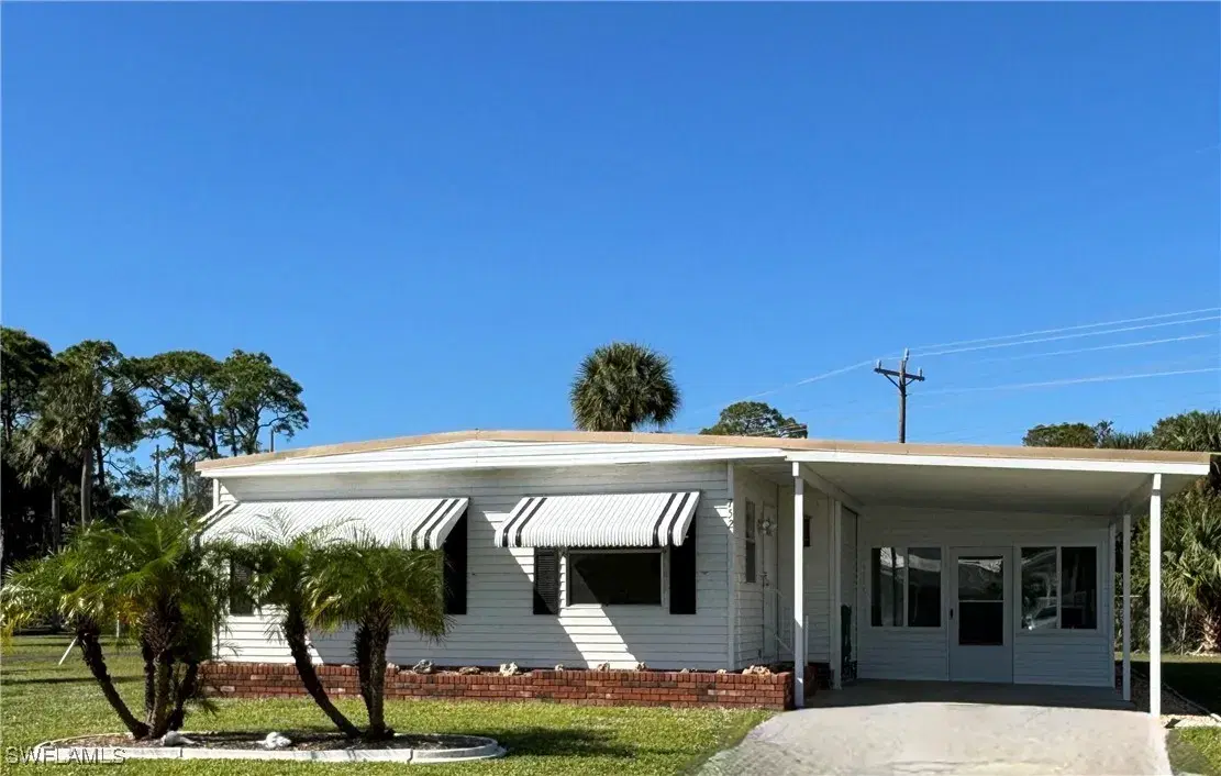 Picture of 752 Knotty Pine Cir, North Fort Myers, FL 33917