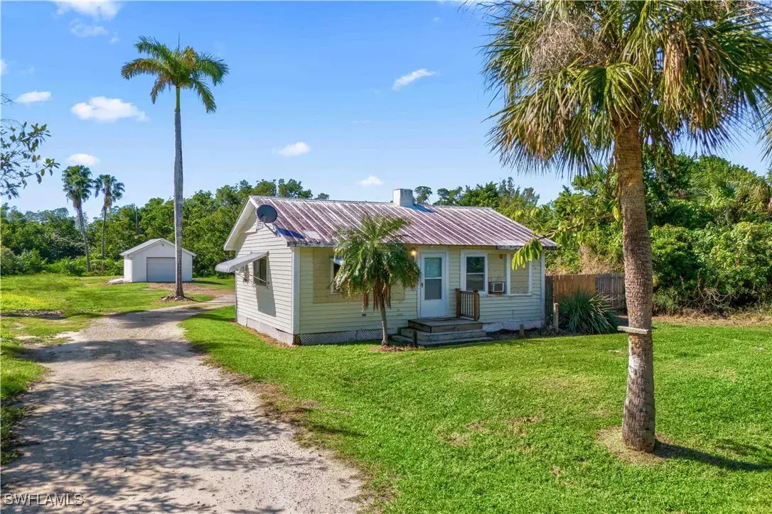 Picture of 1073 River Rd, North Fort Myers, FL 33903