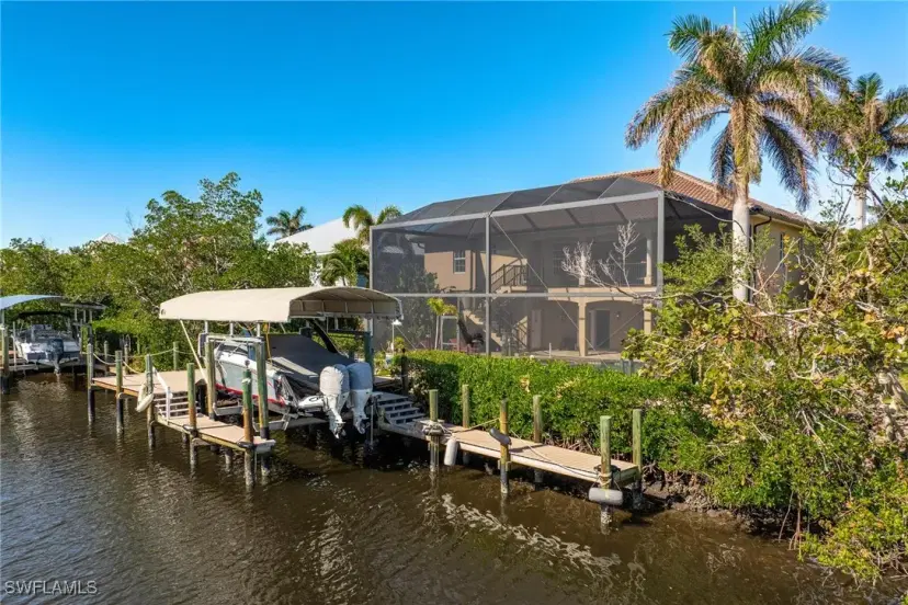 Picture of 11771 Isle Of Palms Dr, Fort Myers Beach FL 33931