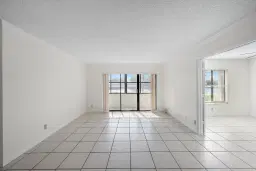 Picture of 1010 Green Pine Boulevard G1, West Palm Beach, FL 33409