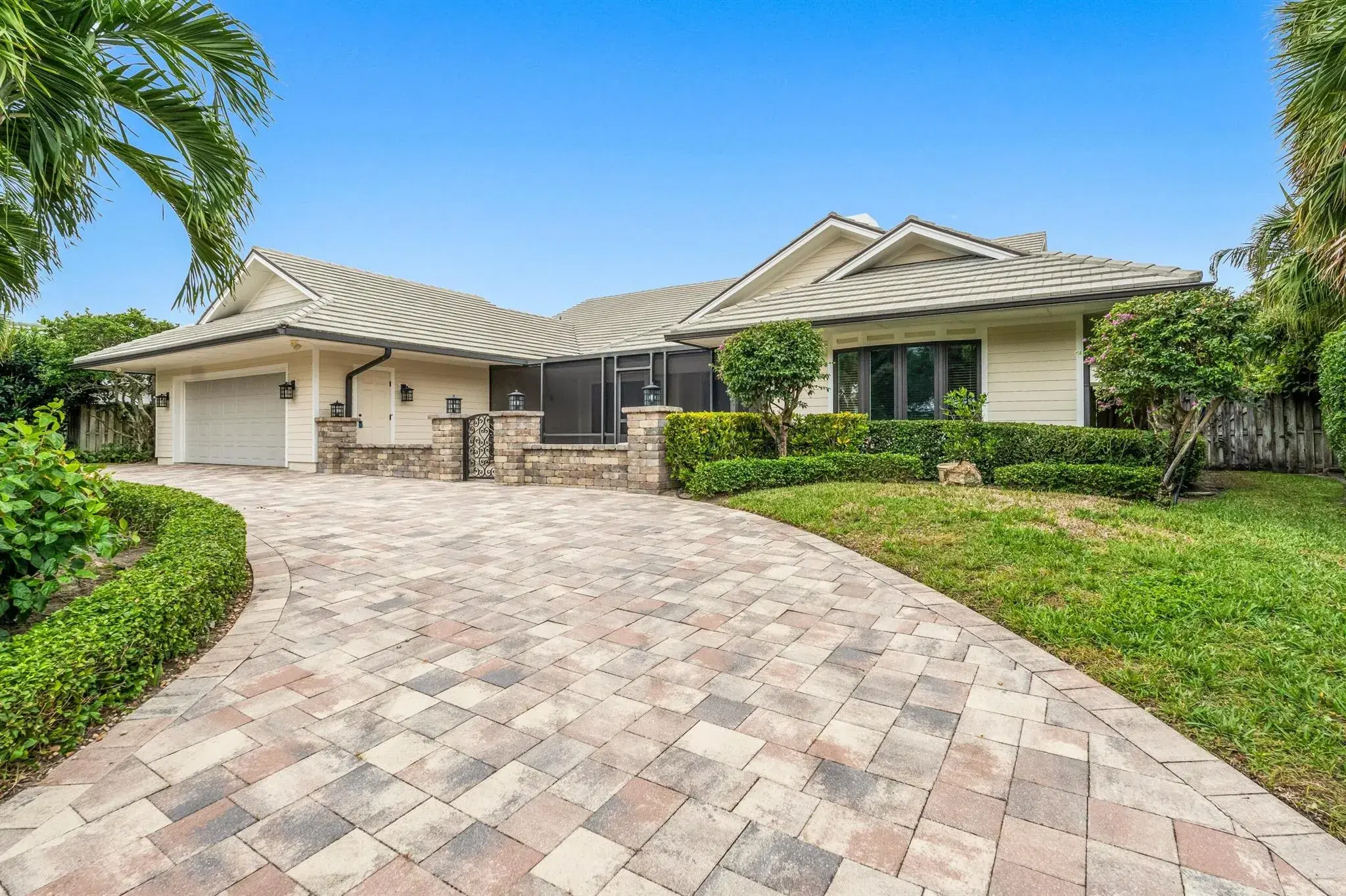 Picture of 1345 Olde Doubloon Drive, Vero Beach, FL 32963