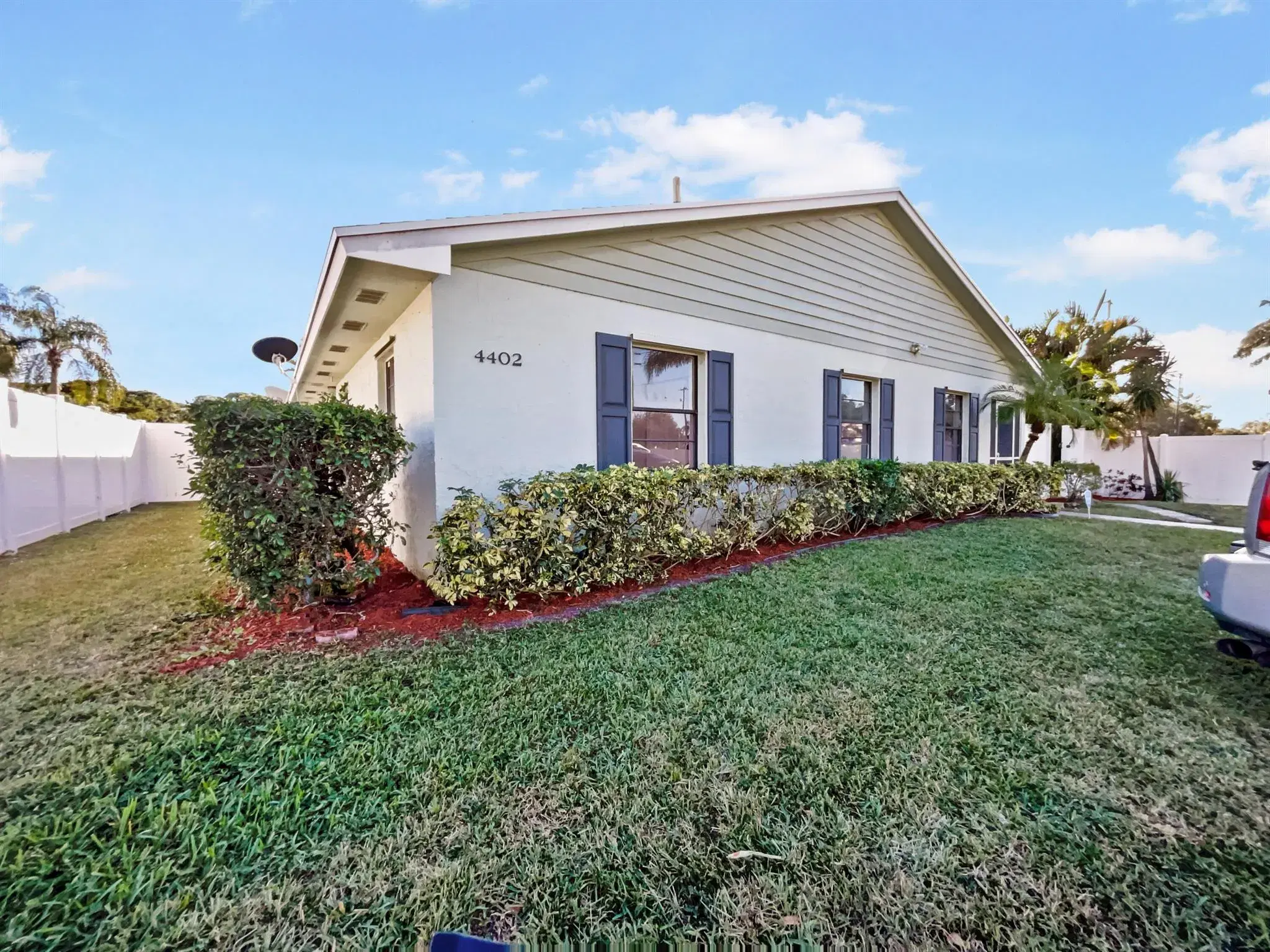 Picture of 4402 Walden Circle, Lake Worth, FL 33463