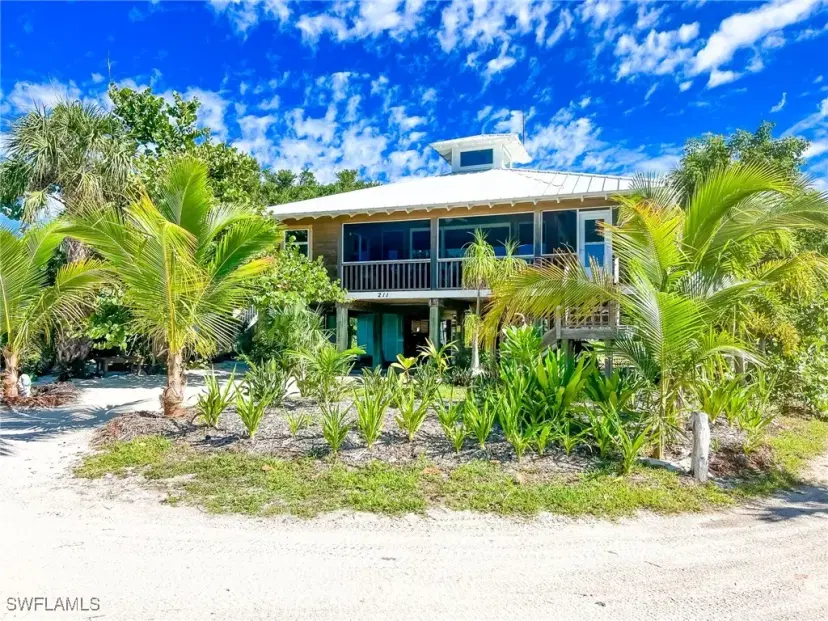 Picture of 211 White Pelican Dr, Upper Captiva FL 33924