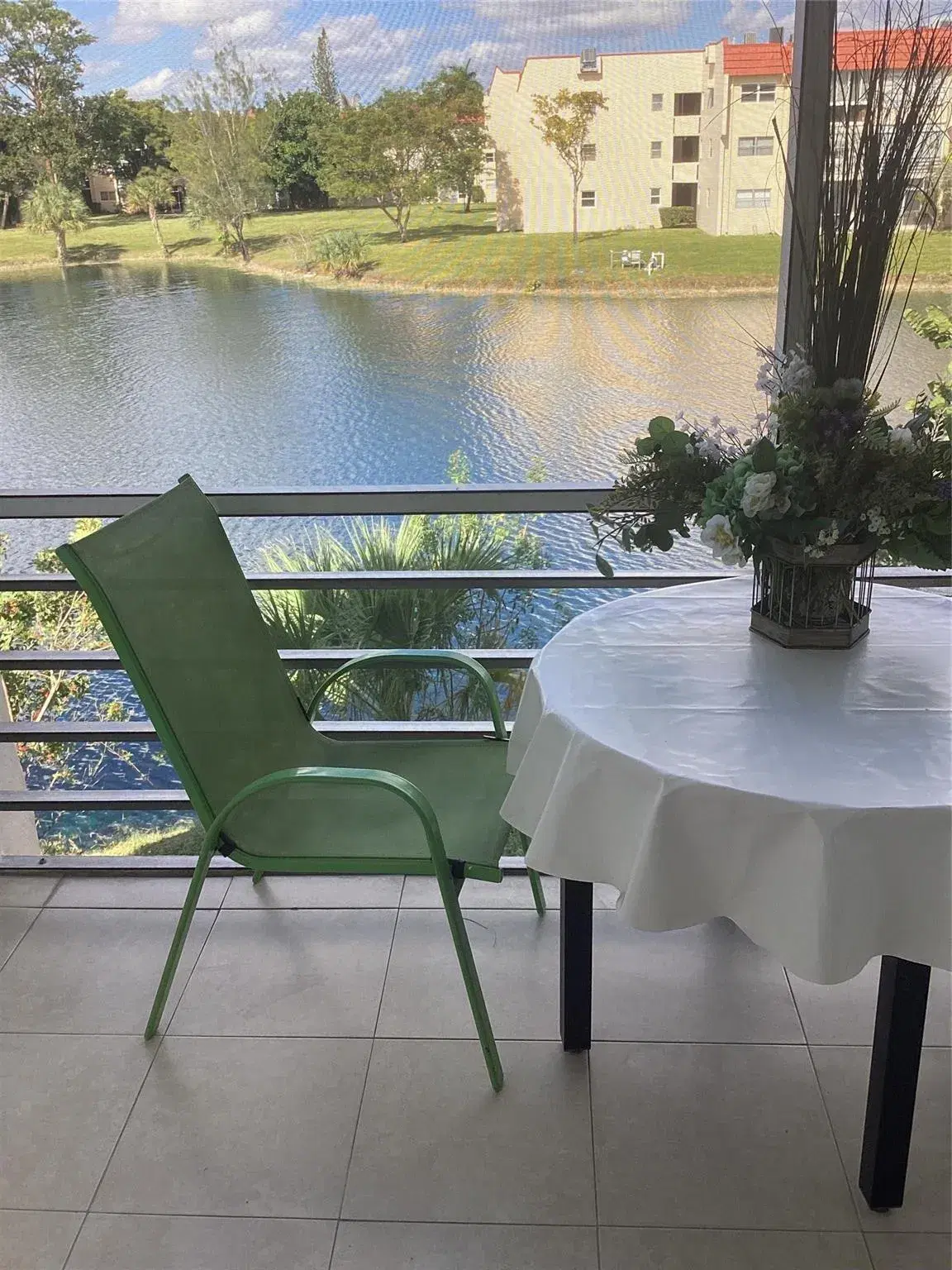 Picture of 3001 Sunrise Lakes Dr 207, Fort Lauderdale, FL 33322