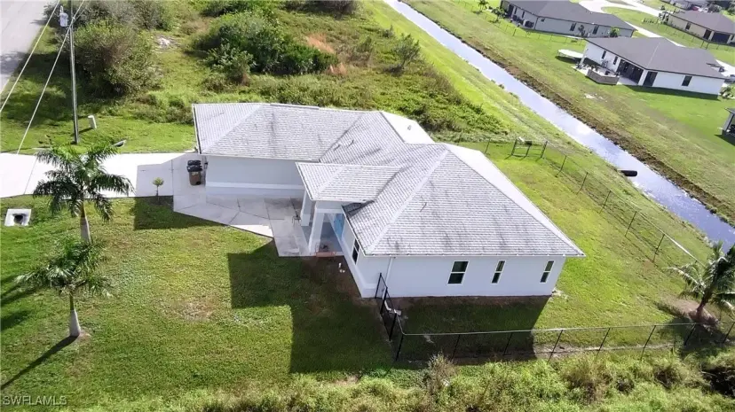 Picture of 612 Kingsbury St E, Lehigh Acres FL 33974