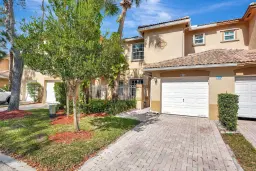 Picture of 877 NW 170Th Terrace 7, Pembroke Pines, FL 33028