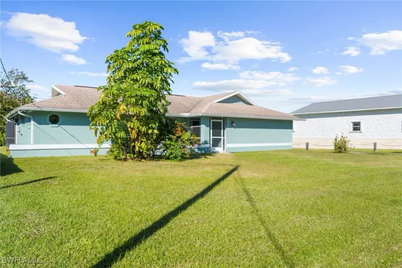 Picture of 2001 Bahama Ave, Fort Myers FL 33905