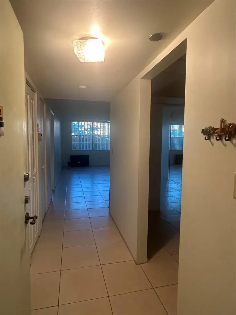 Picture of 1100 Saint Charles Pl 313, Pembroke Pines FL 33026