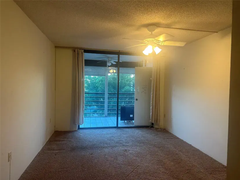 Picture of 1100 Saint Charles Pl 313, Pembroke Pines FL 33026