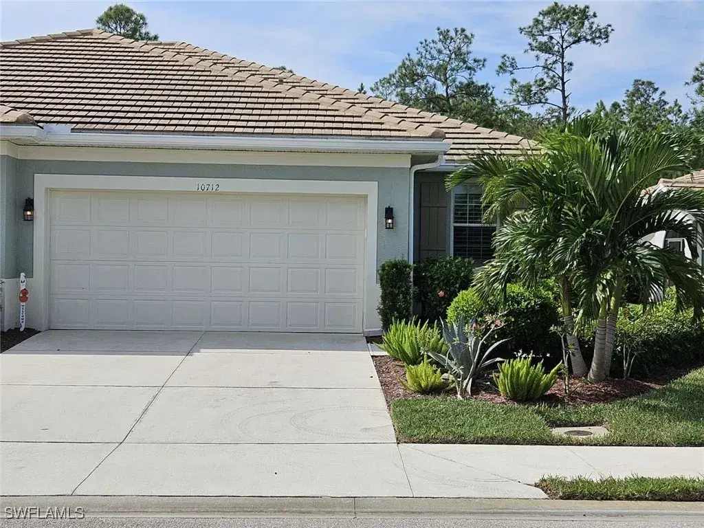 Picture of 10712 Cetrella Dr, Fort Myers, FL 33913