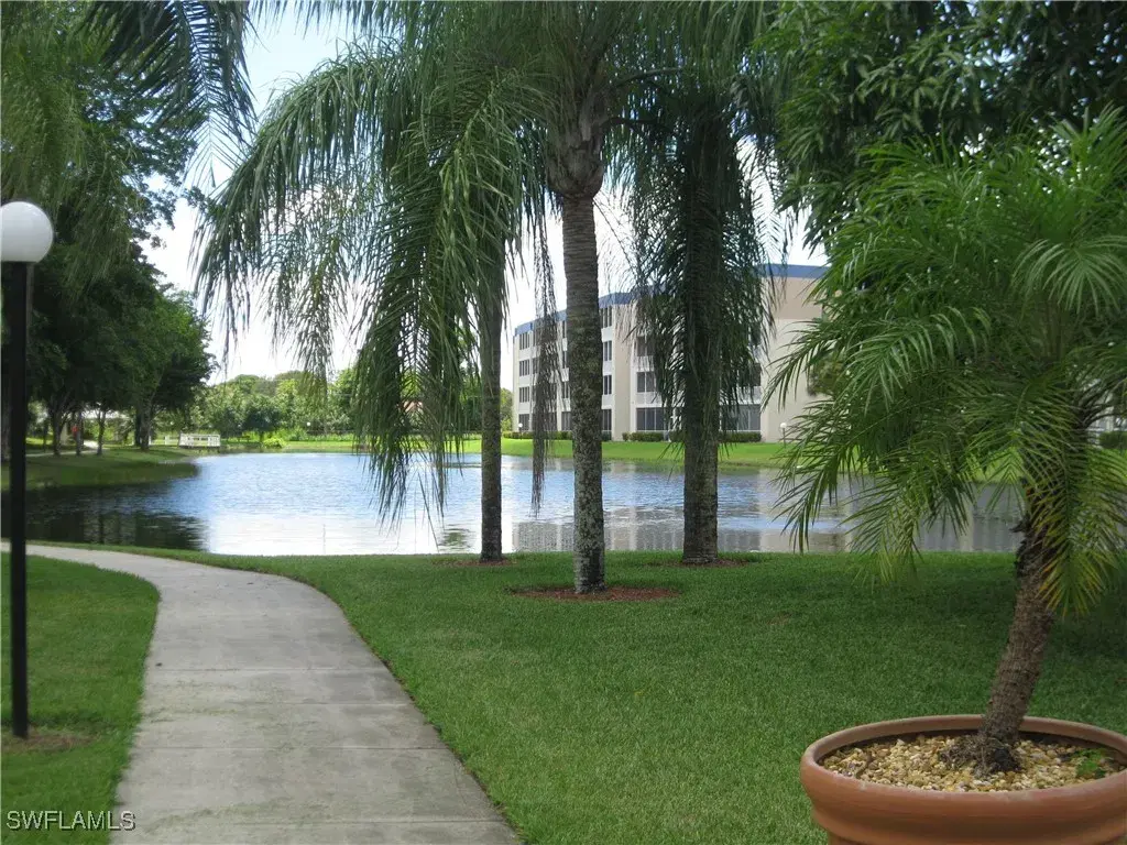 Picture of 14801 Park Lake Dr 106, Fort Myers, FL 33919