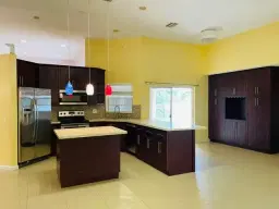 Picture of 745 Lake Blvd, Weston, FL 33326