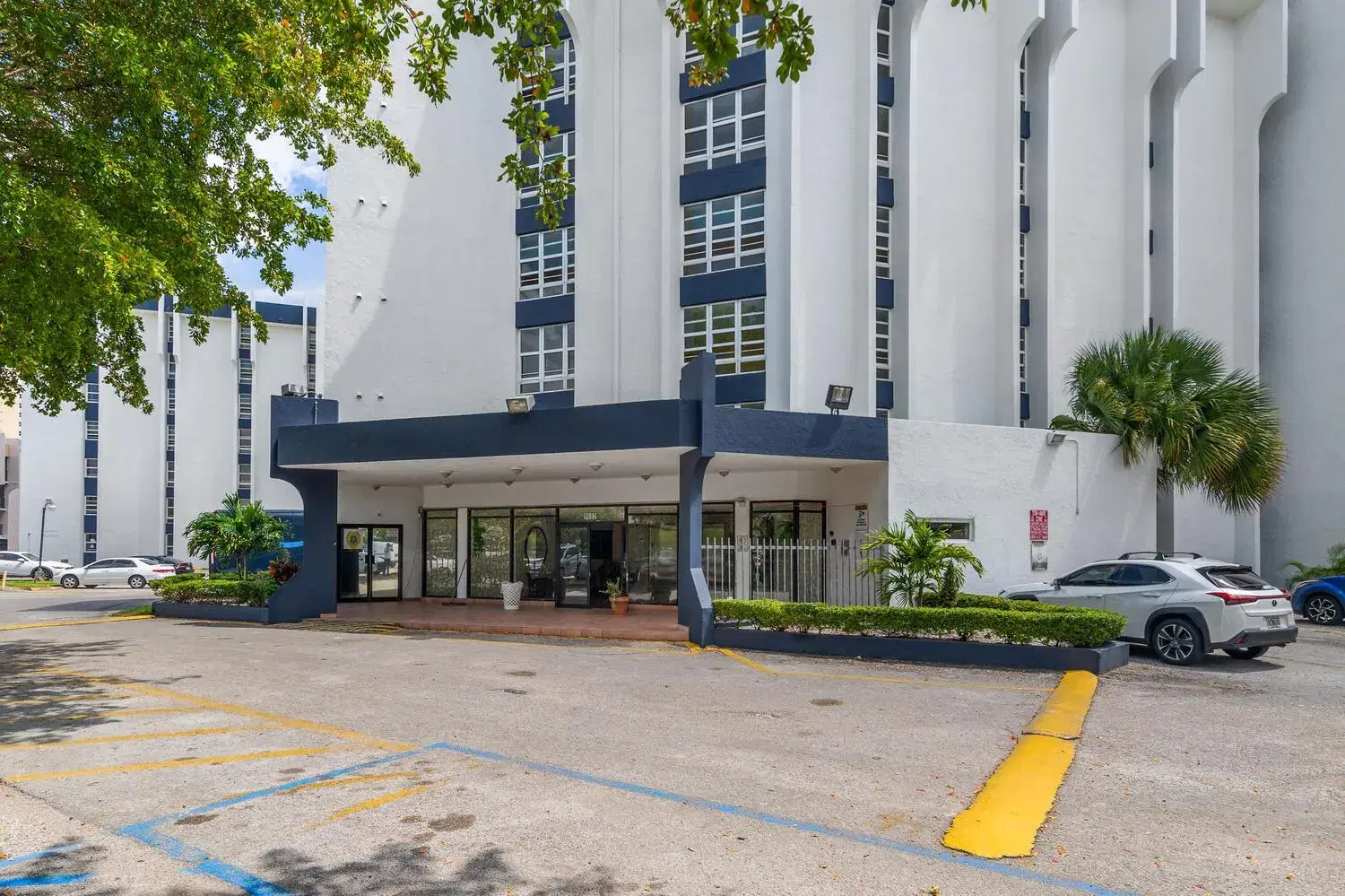 Picture of 9682 Fontainebleau Boulevard 203, Miami, FL 33172