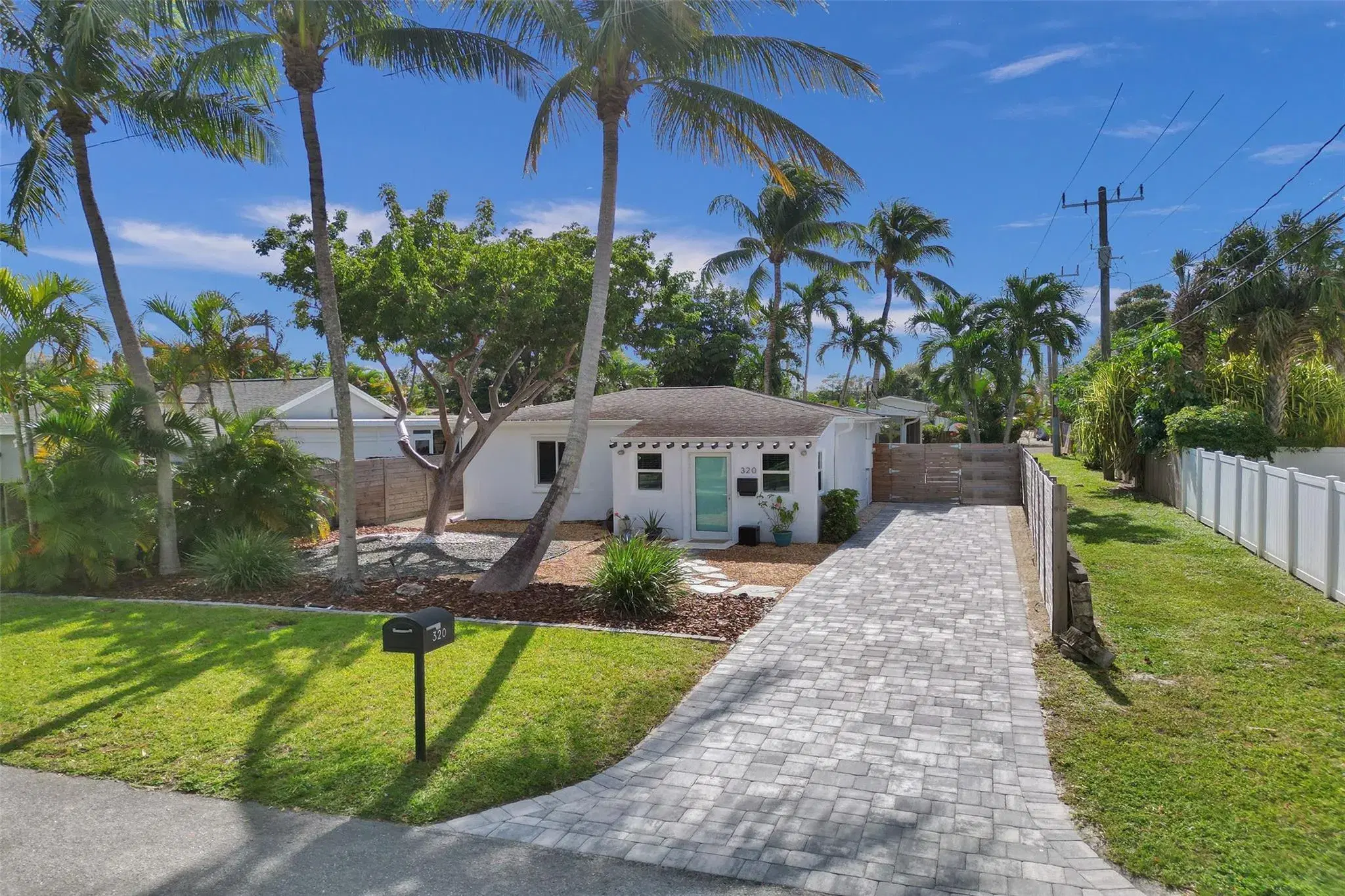 Picture of 320 SW 13Th St, Fort Lauderdale, FL 33315