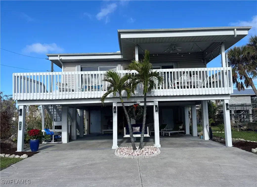 Picture of 171 Lanark Ave, Fort Myers Beach, FL 33931