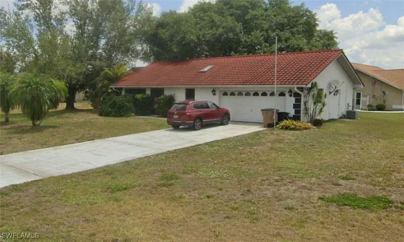 Picture of 50 Kingston St, Lehigh Acres FL 33936