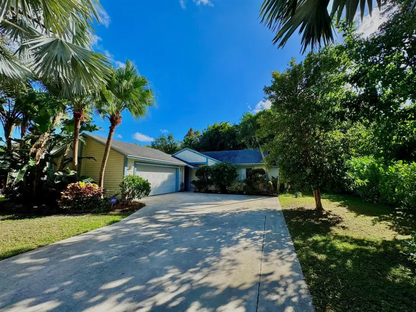 Picture of 18257 Jupiter Landings Drive, Jupiter FL 33458