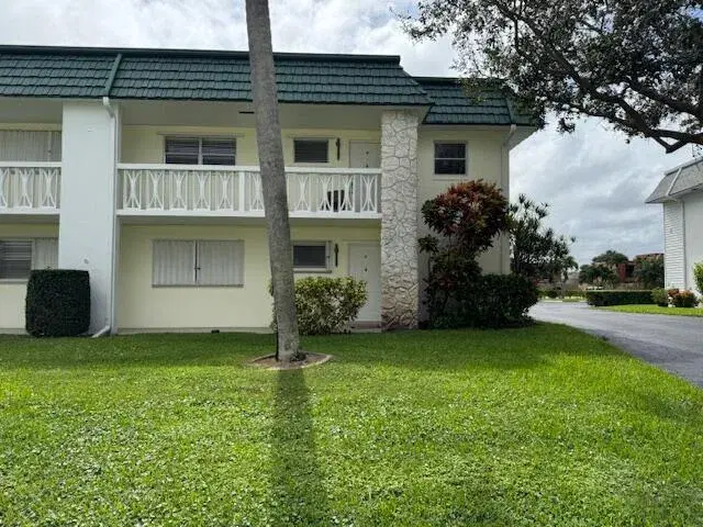 Picture of 3150 Meridian Way S 6, Palm Beach Gardens FL 33410