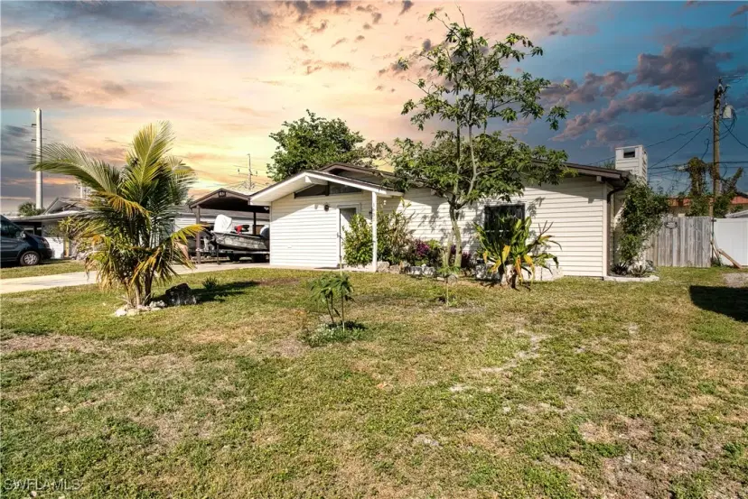 Picture of 1631 North Dr, Fort Myers FL 33907