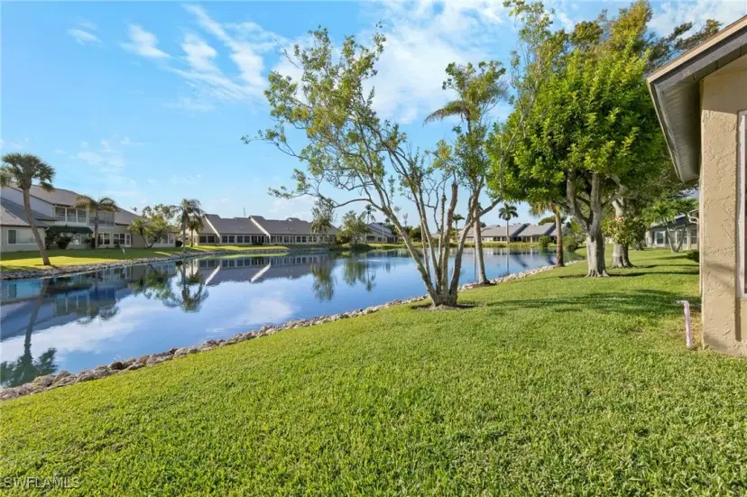 Picture of 304 Mcgregor Park Cir 304, Fort Myers FL 33908