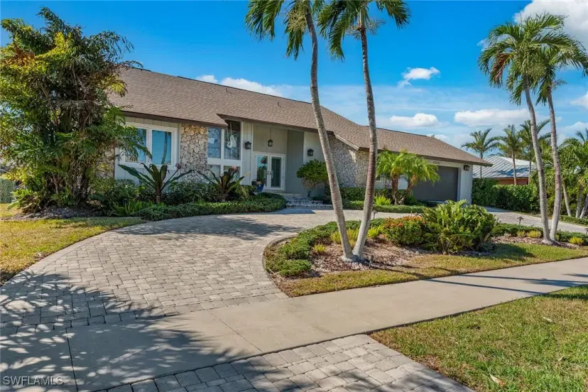 Picture of 272 N Barfield Dr, Marco Island FL 34145