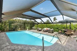 Picture of 568 Tigertail Ct, Marco Island, FL 34145