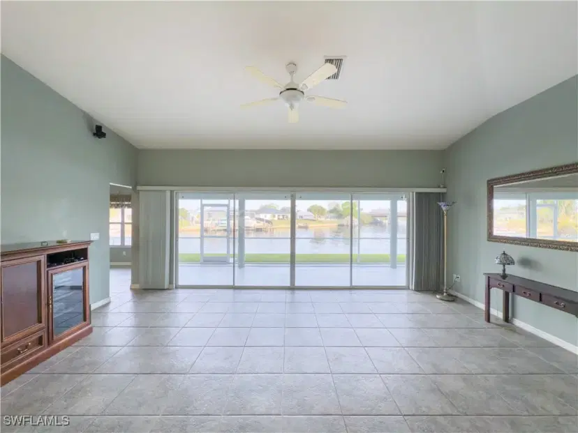 Picture of 2331 SE 10Th Ave, Cape Coral FL 33990