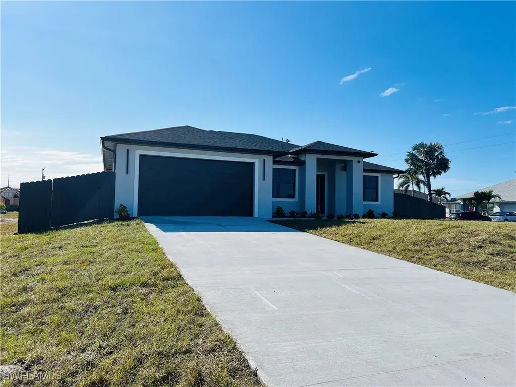 Picture of 426 NW 9 Ter, Cape Coral, FL 33993