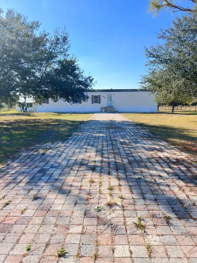 Picture of 540 N Granja Street, Clewiston FL 33440