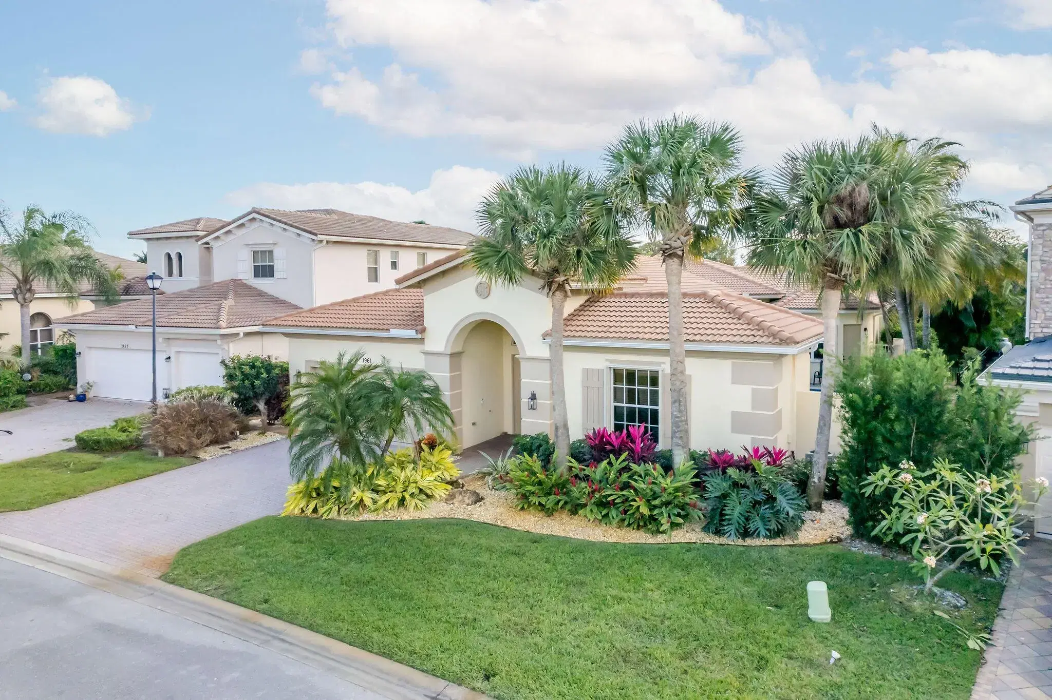 Picture of 1961 Newmark Cir Circle Sw, Vero Beach, FL 32968