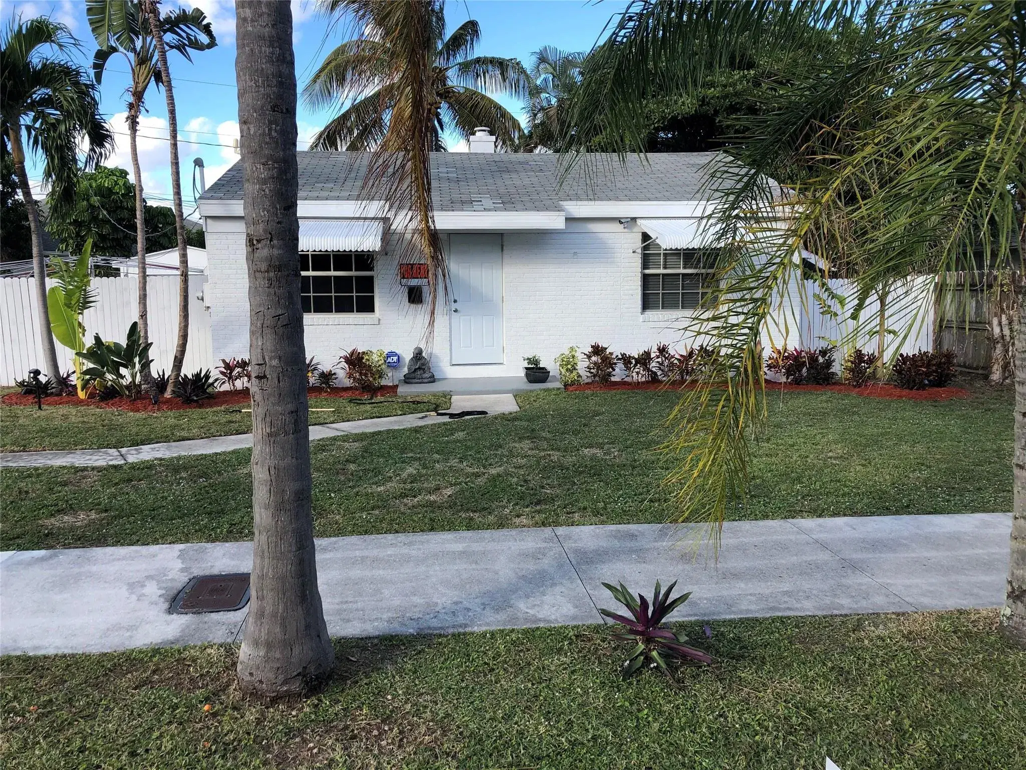 Picture of 1007 Charles St, West Palm Beach, FL 33401