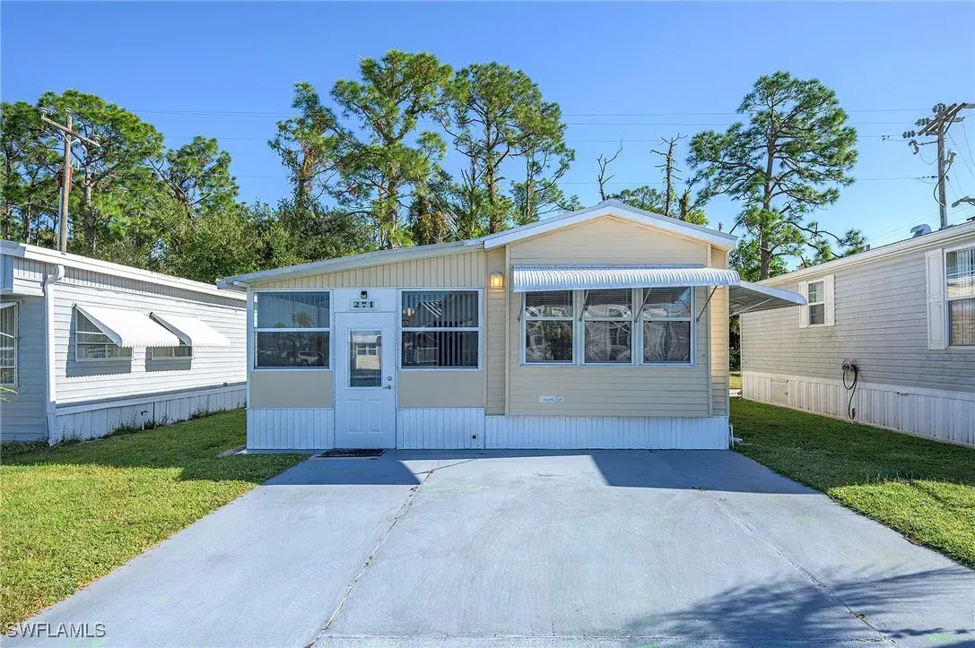 Picture of 271 Caravan Cir, North Fort Myers, FL 33903