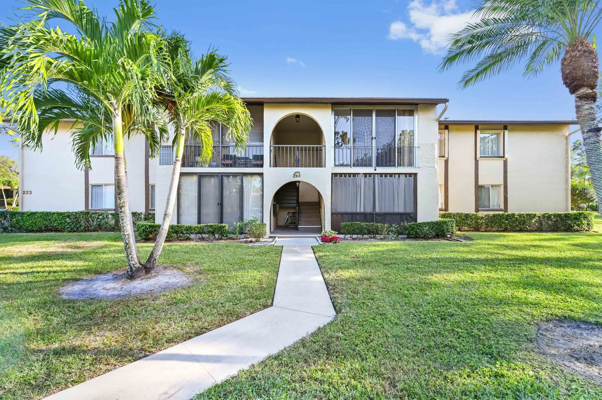 Picture of 223 Pine Hov Circle D-2, Greenacres, FL 33463