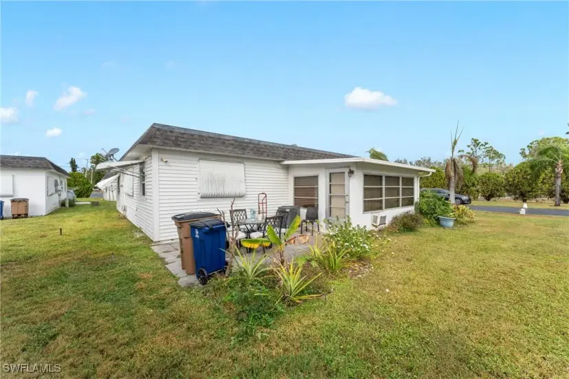 Picture of 8 Tangelo Ct, Lehigh Acres FL 33936