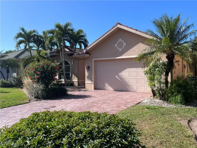 Picture of 10915 Fieldfair Dr, Naples FL 34119