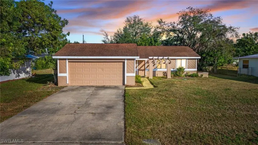 Picture of 7241 Lobelia Rd, Fort Myers FL 33967