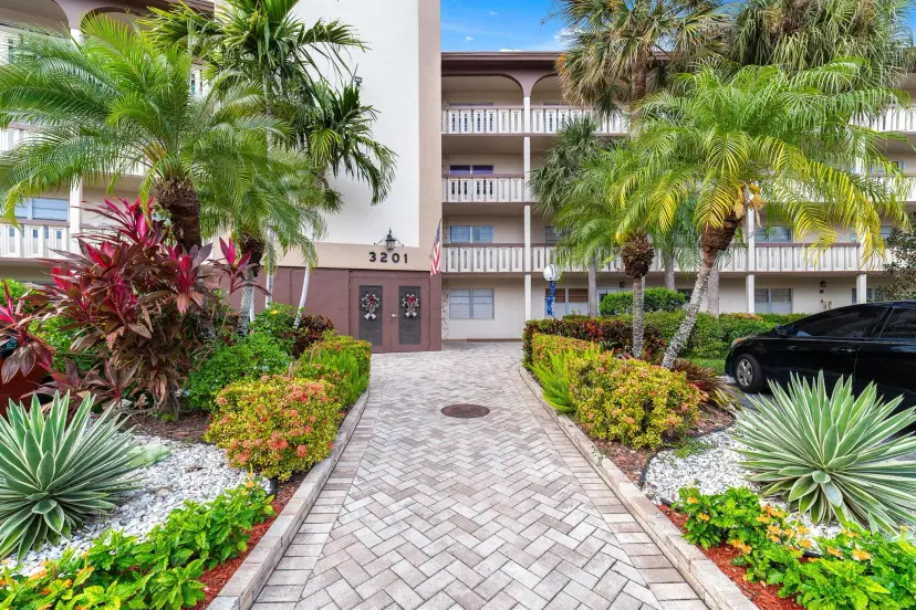 Picture of 3201 Portofino Point D2, Coconut Creek FL 33066