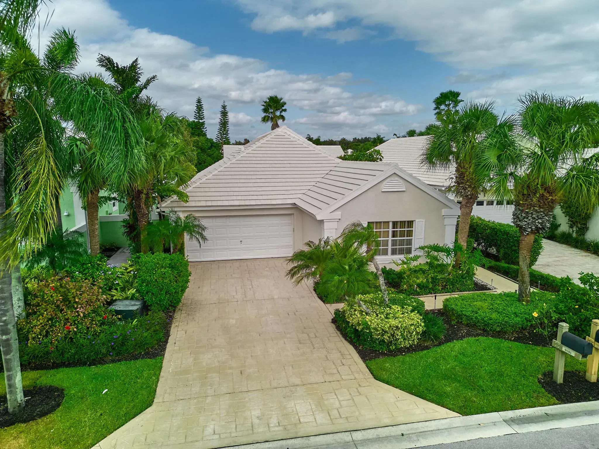 Picture of 9181 Heathridge Drive, West Palm Beach, FL 33411