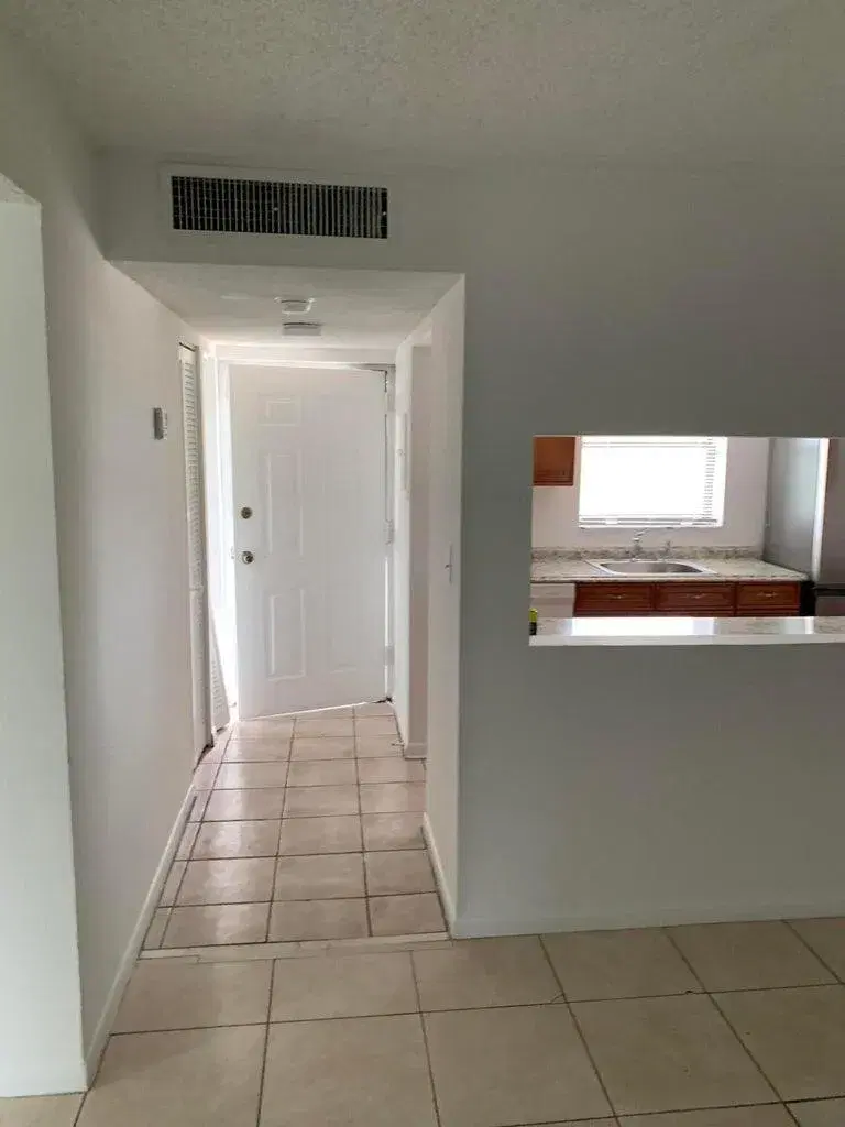 Picture of 2050 N Congress Avenue 301, West Palm Beach FL 33401