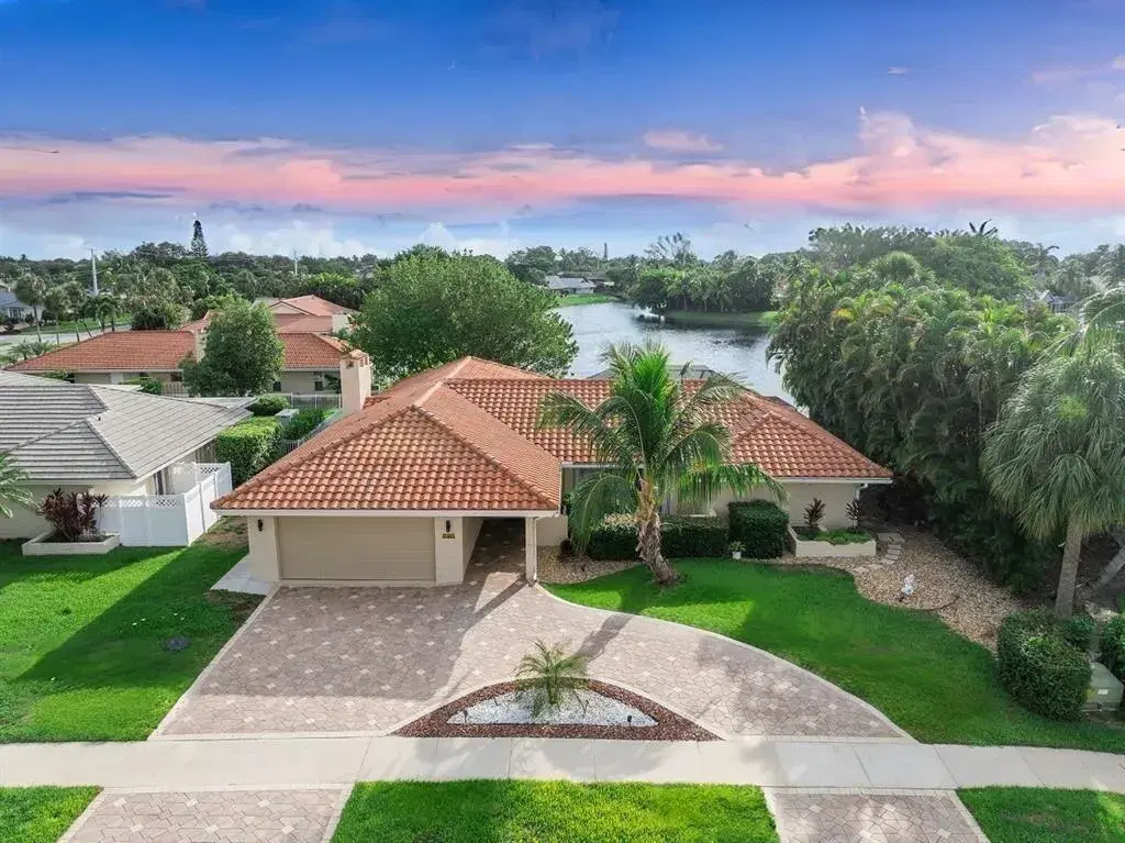 Picture of 2363 Deer Creek Trl, Deerfield Beach, FL 33442