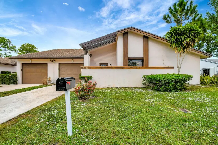 Picture of 6107 Elsinore Circle, Greenacres FL 33463