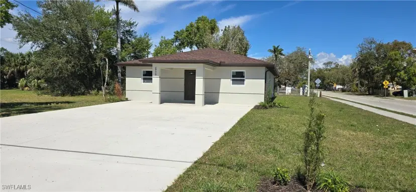 Picture of 2775 Market St, Fort Myers FL 33916