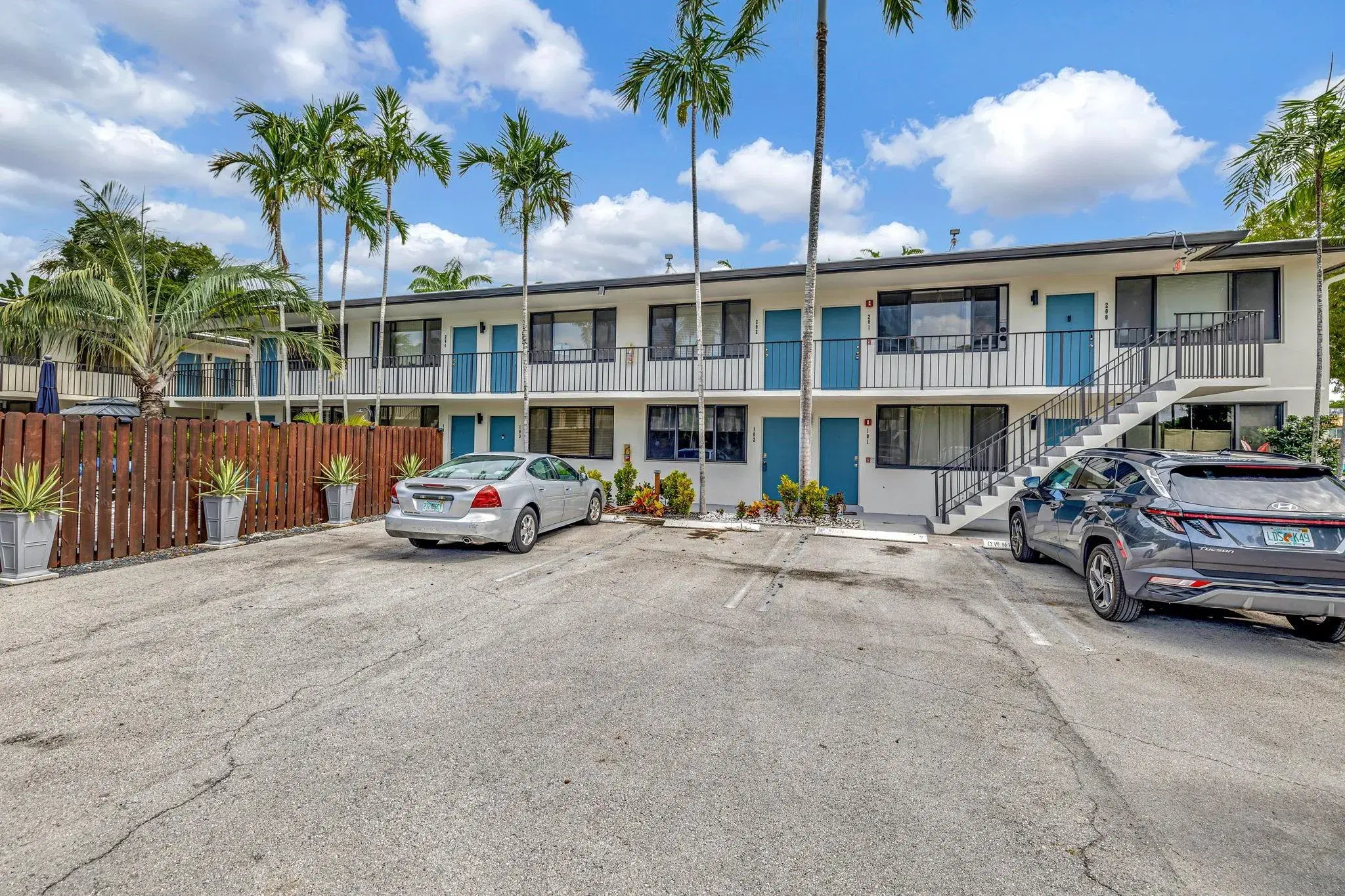 Picture of 1901 N Andrews Ave 205, Wilton Manors, FL 33311