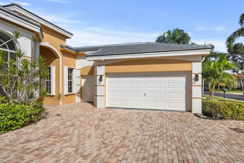 Picture of 4237 Imperial Isle Drive, Lake Worth FL 33449