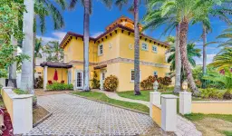 Picture of 600 Circle Drive, Pompano Beach, FL 33062