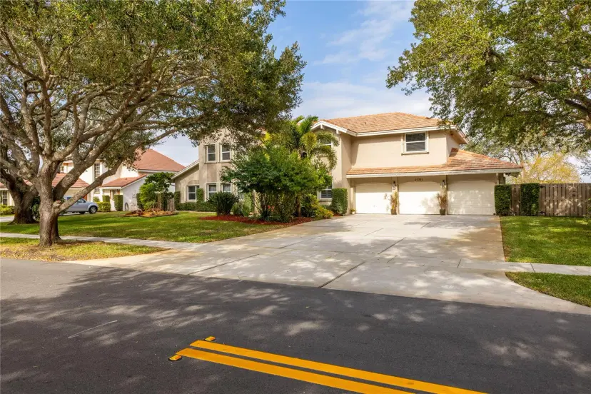 Picture of 20381 NW 4Th St, Pembroke Pines FL 33029