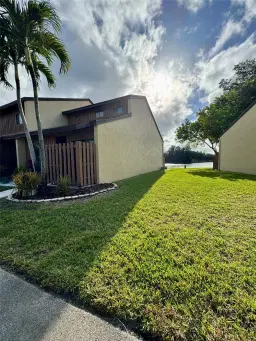 Picture of 4261 S Pine Island Rd 4261, Davie, FL 33328