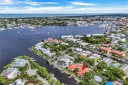 Picture of 1390 Chesapeake Ave 1390, Naples, FL 34102