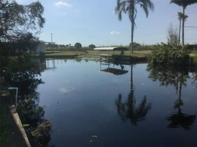 Picture of 1824 Riverside Dr, Moore Haven FL 33471